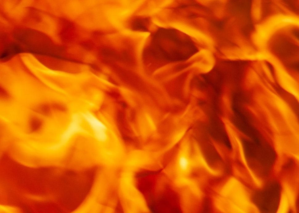 Шенкурские огнеборцы спасли мужчину при пожаре в квартире 